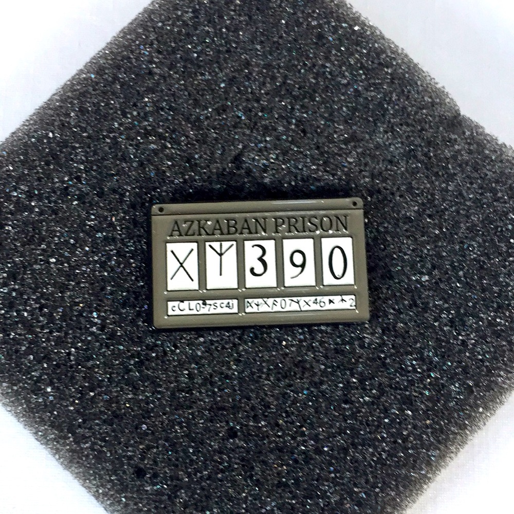 🍏50% OFF/3+...AZKABAN PRISON Tag Pin (Harry Potter)